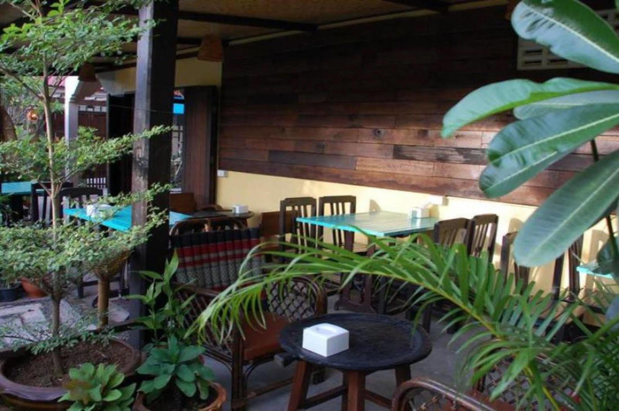 The Outside Inn Ubon Ratchathani Dış mekan fotoğraf